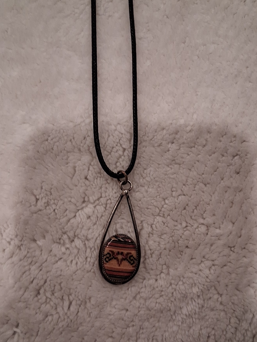 Vintage 18" Boho Teardrop Pendant Necklace - Very Unique!!